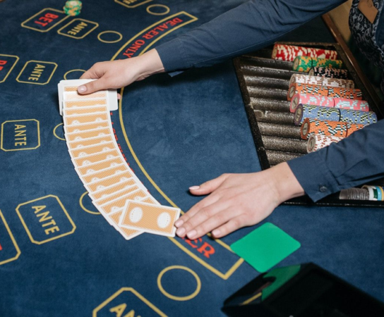 The Popularity of Online Casinos in Australia: Crazy Vegas Leading the Way